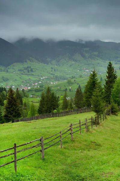 Horská krajina v Evropě Moldávie, Rumunsko, — Stock fotografie