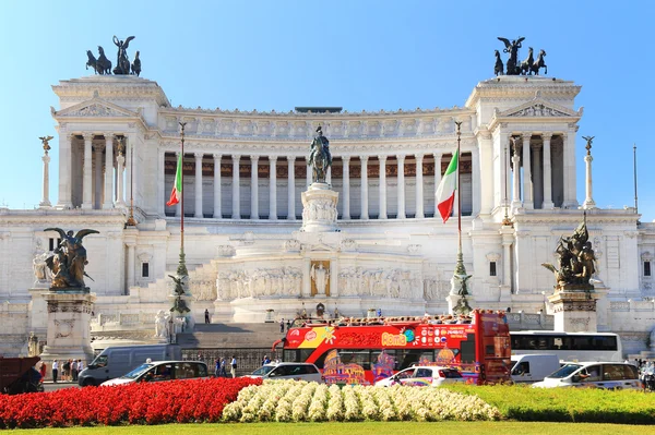 Monumento a Vittorio Emanuele II na Piazza Venezia — Fotografia de Stock