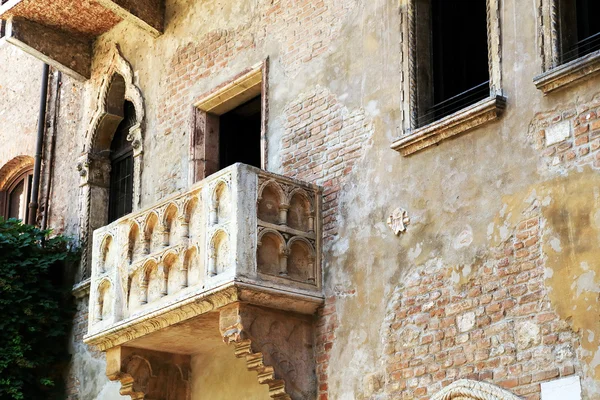 Romeo ve juliet balcony, verona, İtalya — Stok fotoğraf