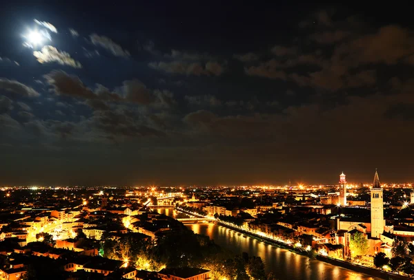 Verona à noite — Fotografia de Stock