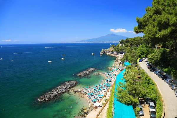 Vesuvius vulkaan en de kust van amalfi — Stockfoto