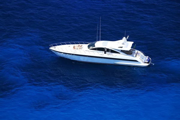 Op de Middellandse Zee yachting — Stockfoto