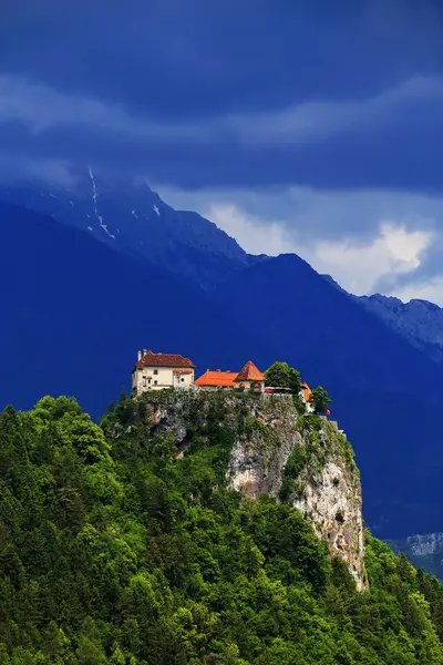 Středověký hrad z dob, Slovinsko, Evropa — Stock fotografie