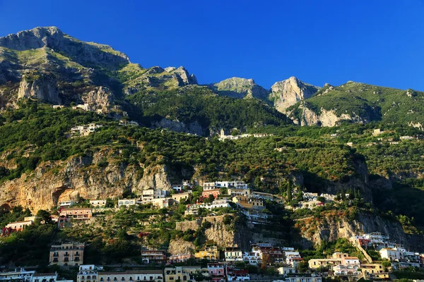 Positano en la costa de Amalfi, Italia, Europa — Foto de Stock