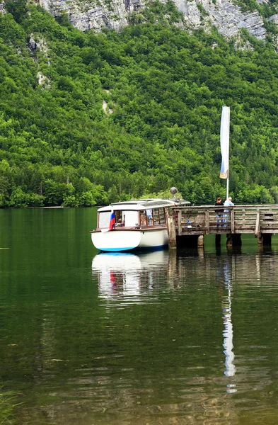 Łódka nad jeziorem bled, Słowenia, Europa — Zdjęcie stockowe