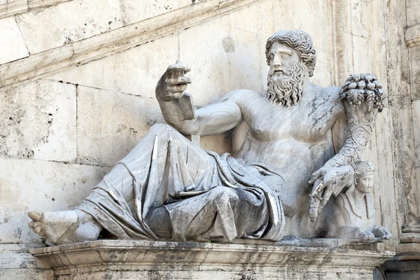 Detalle arquitectónico en Piazza del Campidoglio, Roma —  Fotos de Stock