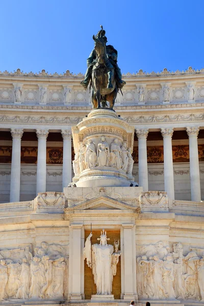 Il vittoriano (altare della patria) w piazza venezia, Rzym, Włochy — Zdjęcie stockowe