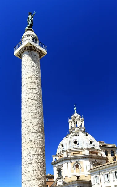 Nowoczesny ColumnA w Rzym, Włochy, Europa — Zdjęcie stockowe