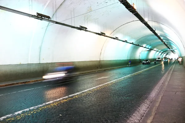 Túnel rodoviário em Roma — Fotografia de Stock