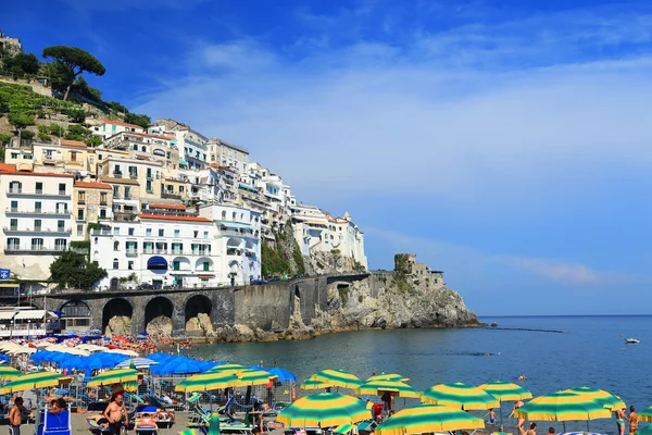 Amalfi resort, Akdeniz deniz, İtalya, Avrupa — Stok fotoğraf