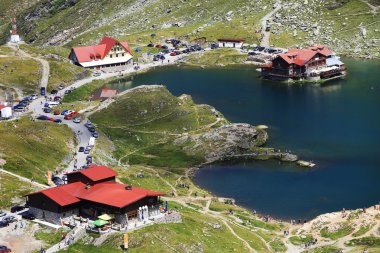 Romanya 'nın Fagaras Dağlarındaki Balea Gölü