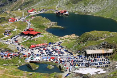 Romanya 'nın Fagaras Dağlarındaki Balea Gölü