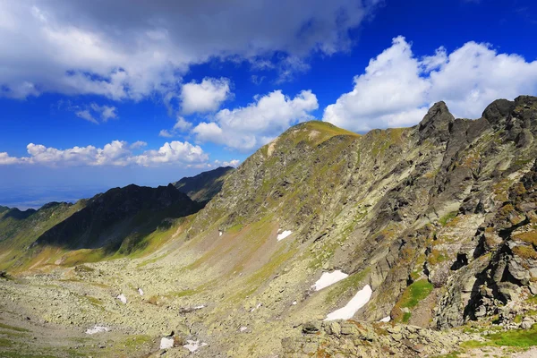 Gletsjer vallei in de Transsylvanische Alpen, Roemenië — Stockfoto