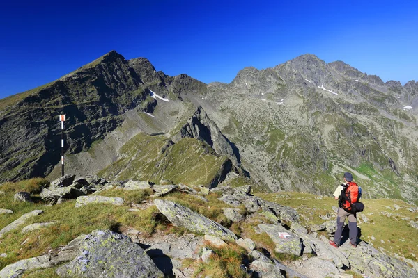 Trekking alpin dans les Alpes de Transylvanie, Roumanie, Europe — Photo