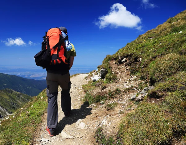 Trekking alpino nelle Alpi della Transilvania, Romania, Europa — Foto Stock