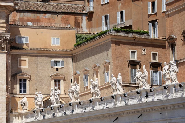 Detalle arquitectónico de la Plaza de San Pietro, Roma — Foto de Stock