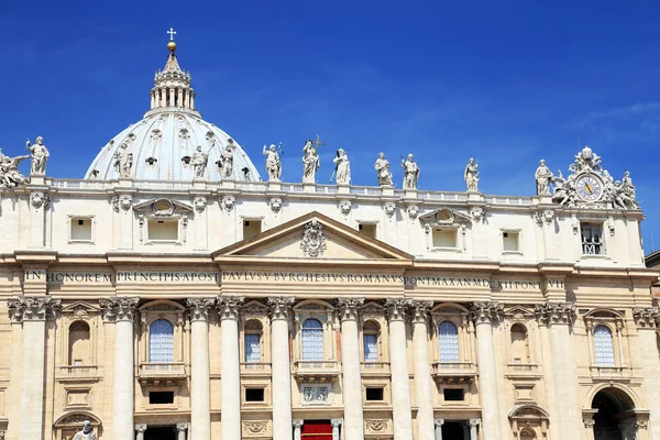 Detalle arquitectónico de la Plaza de San Pietro, Roma — Foto de Stock