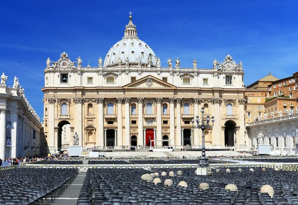 Architectural detail of San Pietro Square, Rome — Stock Photo, Image