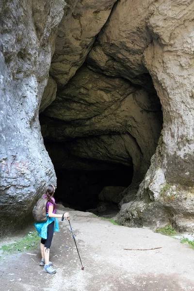 オクシデンタル カルパチア山脈、radesei 洞窟、ルーマニア — ストック写真