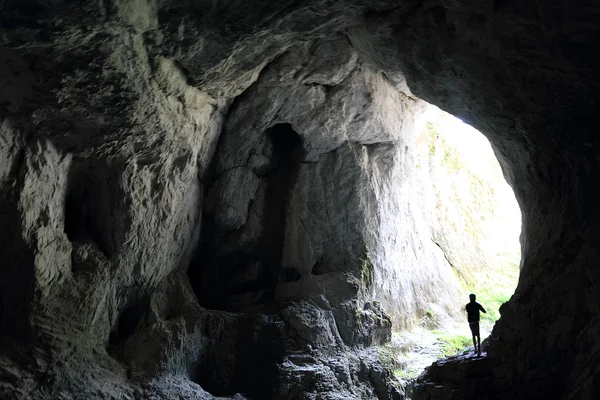オクシデンタル カルパチア山脈、radesei 洞窟、ルーマニア — ストック写真