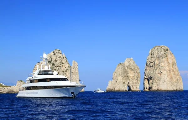 Yachting sur la mer Méditerranée — Photo