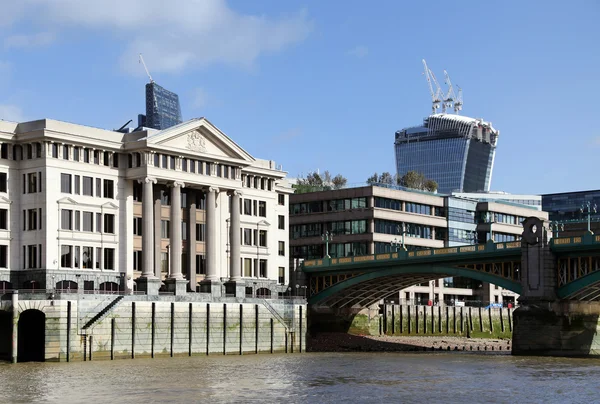 Thames and London City — Stock Photo, Image