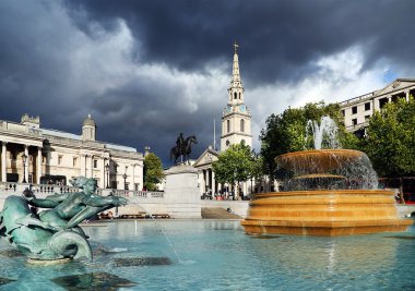Londra 'daki Trafalgar Meydanı