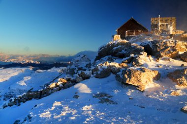 Kış dağ manzarası