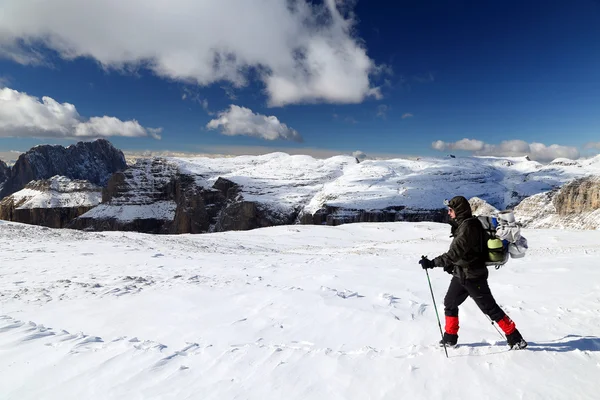 Winter alpine trekking — Stockfoto