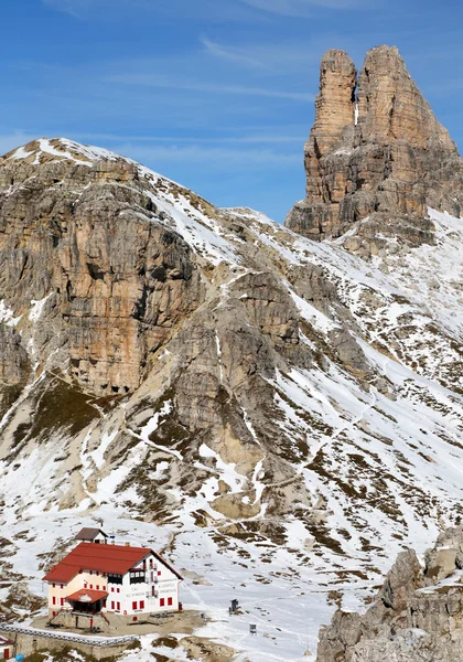 Locatelli Refuge in the Dolomites — Stock Photo, Image
