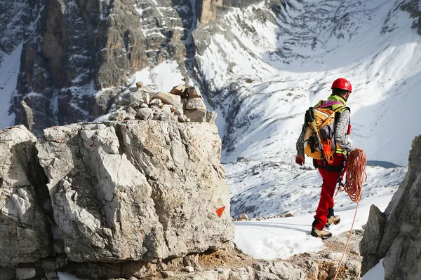 Alpinista, wspinaczka — Zdjęcie stockowe