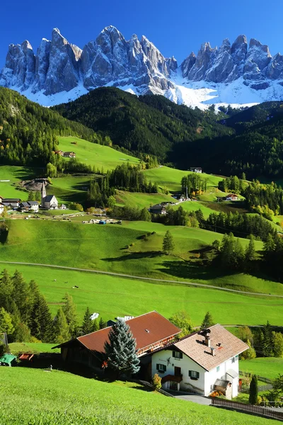 Альпийский пейзаж — стоковое фото