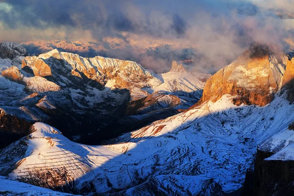 高山の冬の景色 — ストック写真