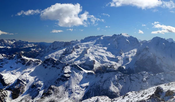 Winterlandschap Rechtenvrije Stockafbeeldingen