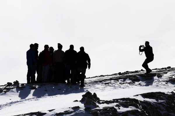 Trekking invernale in montagna — Foto Stock