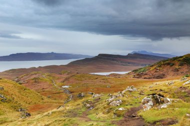 lough ile sonbahar Dağları