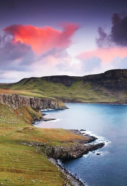 Rocky ocean coastline — Stock Photo, Image