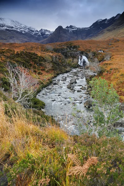 Colores otoñales en las Montañas Cuilin — Foto de Stock