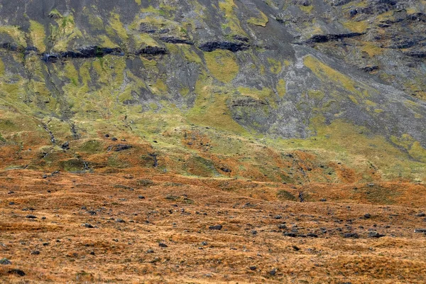 Colores otoñales en las Montañas Cuilin — Foto de Stock