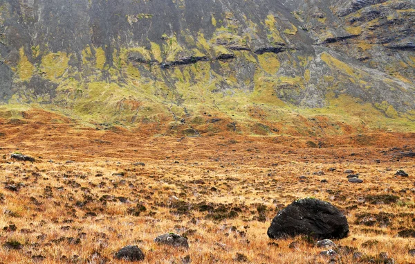 Autumn colours in Cuilin Mountains — Stock Photo, Image