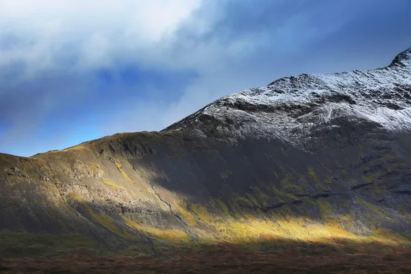 Cores do outono em Cuilin Mountains — Fotografia de Stock