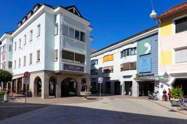 Avusturya 'da Lienz' in mimarisi. Lienz, Avusturya 'nın Tyrol eyaletinde yer alan bir ortaçağ kentidir.