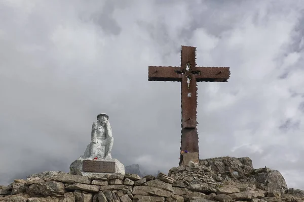 Cristo Pensante 조각상 San Martino Castrozza Dolomites Italy Europe — 스톡 사진