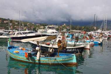 Santa Margherita, Liguria, İtalya, Avrupa limanında tekneler