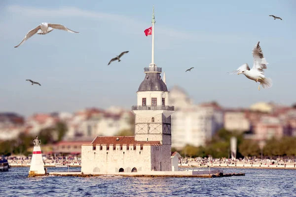 Maidens Tower in Bosphorus water, Isztambul, Törökország — Stock Fotó