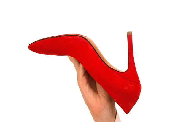 Donna Tiene Mano Red Suede Scarpe Tacchi Alti Isolato Sfondo — Foto Stock