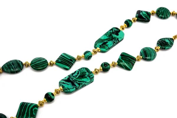Malachite Σμαραγδένια αλυσίδα με πράσινα κοσμήματα γραμμή — Φωτογραφία Αρχείου