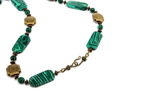 Malachite Σμαραγδένια αλυσίδα με πράσινα κοσμήματα γραμμή — Φωτογραφία Αρχείου