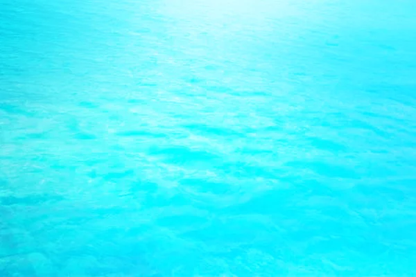 Jasne błękitne morze — Zdjęcie stockowe