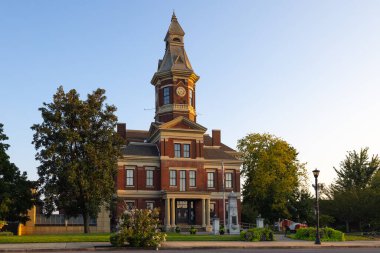 Mayfield, Kentucky, ABD - 24 Ağustos 2021: The Graves County Adliyesi.